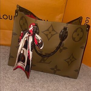 Louis Vuitton OnTheGo MM